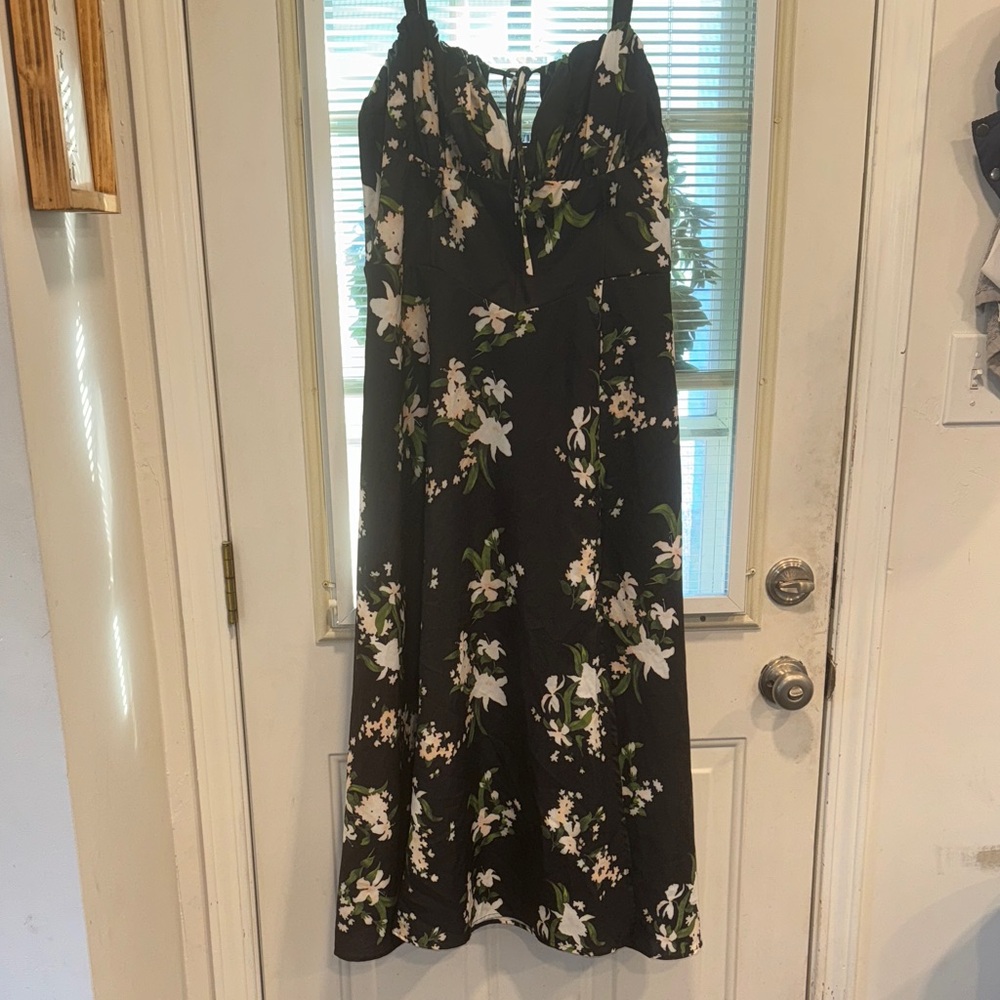 Elegant Floral Maxi Dress in Black and White